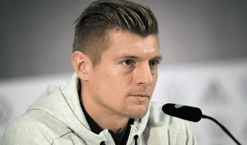 Toni Kroos durante una conferencia de prensa en Alemania. | Foto: AFP