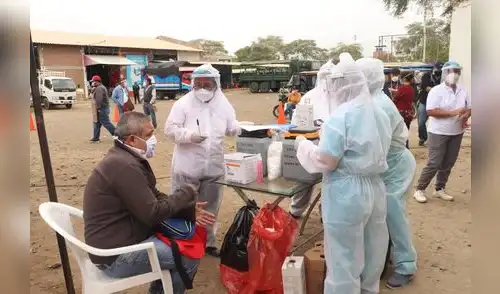 Pacientes acuden a realizarse pruebas de descarte. Foto: Diresa/Referencial
