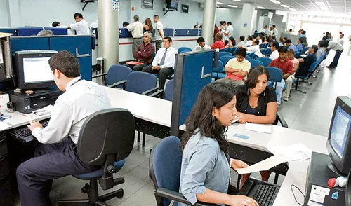 Miles de ciudadanos no paralizaran sus labores este martes 29 de junio. Foto: La República Miles de ciudadanos no paralizaran sus labores este martes 29 de junio. Foto: La República
