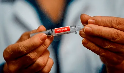 En la última jornada se han sumado 59.826 nuevos positivos y 1.119 fallecidos. Foto: EFE