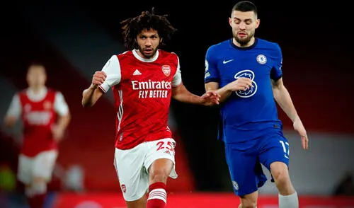 Arsenal y Chelsea se enfrentan en una nueva edición del clásico de Londres. Foto: EFE