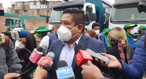 El burgomaestre dio sus declaraciones tras acudir a la protesta de un grupo de trabajadores en su contra. Foto: Captura video/HBA Noticias