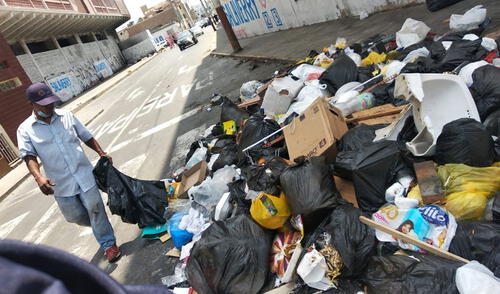 Basura se acumuló por varios días en las calles del Callao. Foto: Jessica Merino/URPI-GLR