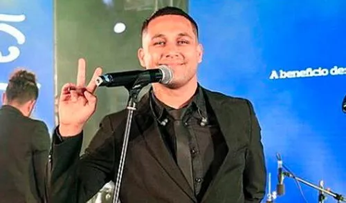 Jonathan Rojas se mostró feliz por su canción “A través del vaso” y el lanzamiento del programa digital Préndete, donde estará en la conducción. Foto: Jonathan Rojas Instagram