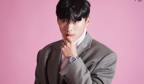 Hyun Bin en detrás de escena de sesión para Esquire Korea. Foto: VAST