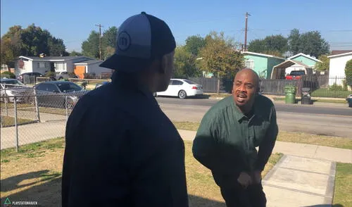 Los actores Gerald ‘Slink’ Johnson y Shawn Fonteno se animaron a recrear el popular meme de GTA V. Foto: captura de YouTube