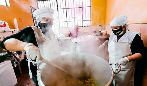 Se podrán asignar hasta 6 vales de descuento de S/ 16 para los comedores populares y hasta 3 vales para los colegios públicos. Foto: Presidencia del Perú