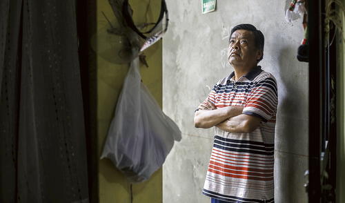 Afectado. Luis Pacharrez está en suspensión perfecta. Cuenta que estos meses fueron muy duros y que tuvo que recurrir a la ayuda de familiares. Foto: Aldair Mejía / La República