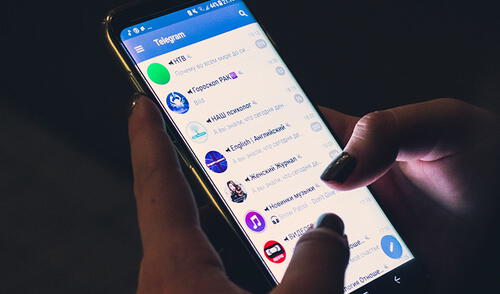 Archivar chats te permitirá organizar y limpiar tu lista de conversaciones de Telegram. Foto: Teknófilo