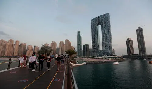 Estos días Dubái ha disfrutado de un buen clima, un hecho que alentó a un grupo para ofrecer estas vacaciones en plena pandemia de coronavirus. Foto: EFE