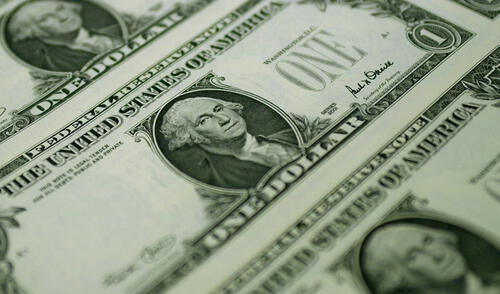 Los analistas siguen esperando a que el billete verde se debilite en el año. Foto: AFP Los analistas siguen esperando a que el billete verde se debilite en el año. Foto: AFP