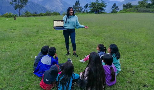 Lesly Paraguay de la Cruz logró armar este proyecto con la ayuda de otros especialistas. Foto: Andina