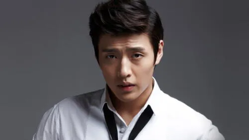 Kang Ha Neul es un modelo, actor y cantante coreano de 30 años. Foto: Naver