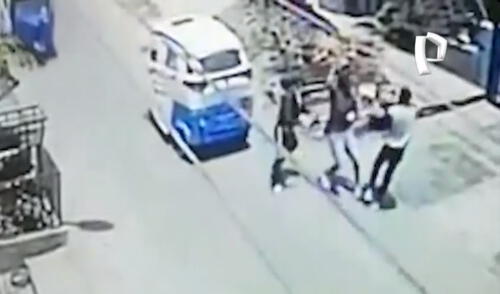 Ladrones huyeron luego de que vecinos salieran por sus ventanas. Foto: captura de 24 Horas Ladrones huyeron luego de que vecinos salieran por sus ventanas. Foto: captura de 24 Horas