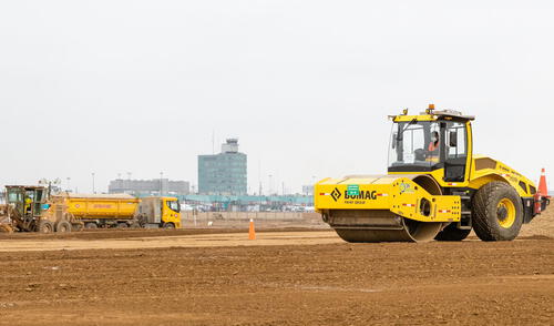 Se busca con estas obras maximizar el uso eficiente de la infraestructura existente para responder a las nuevas necesidades de los pasajeros, aerolíneas y la industria. Foto: LAP