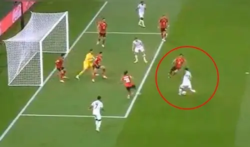 Robert Lewandowski marcó por primera vez en el Mundial de Clubes. Foto: captura