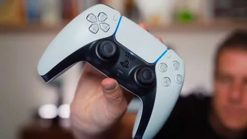 Kotaku, conocido portal de videojuegos, señala que el proceso para acceder a la garantía de Sony es engorroso. Foto: CNET