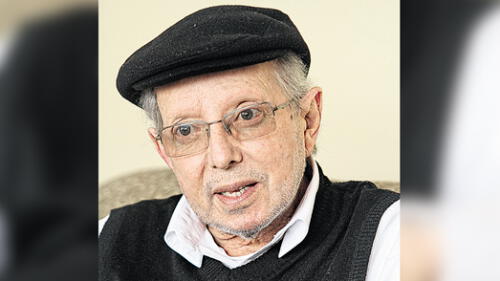 Enorme legado. Javier Neves, querido y respetado por todos, en especial por sus alumnos. Foto: Virgilio Grajeda / La República Enorme legado. Javier Neves, querido y respetado por todos, en especial por sus alumnos. Foto: Virgilio Grajeda / La República