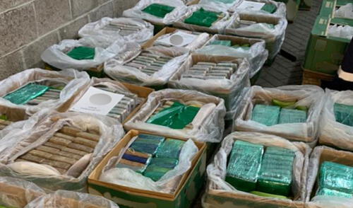 La droga llegó en un carguero procedente de Colombia camuflada de un envío legítimo de bananas. Foto: Agencia Nacional de Crimen