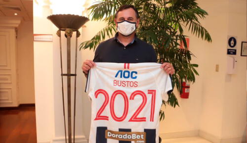 Carlos Bustos ya se encuentra en nuestro país para dirigir al club blanquiazul. Foto: Alianza Lima Carlos Bustos ya se encuentra en nuestro país para dirigir al club blanquiazul. Foto: Alianza Lima