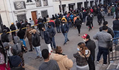 El pago del Ingreso Mínimo Garantizado se realiza dentro de los primeros cinco días del mes. Foto: EFE/Alberto Valdes