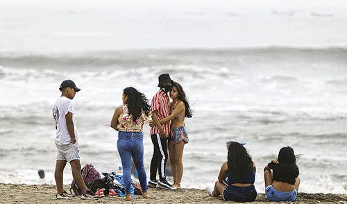 Reacreación. Con la reapertura de las playas del norte, se estima que estas podrían reactivarse en un 20% de su capacidad. Foto: Clintons Medina/La República