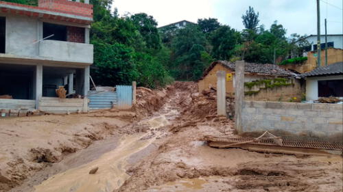 Viviendas en peligro por movimiento de masa en la quebrada Guichmal en Magdalena. Foto: Gobierno Regional de Amazonas