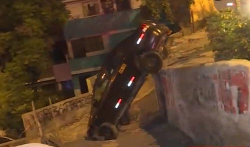 Vecinos de la zona indicaron que lo angosto de la vía ha causado varios accidentes. Foto: captura Panamericana Televisión