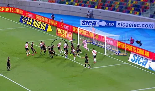 Rafael Borré abrió el marcador a favor de River Plate ante Racing en la Supercopa de Argentina. Foto: captura de ESPN Rafael Borré abrió el marcador a favor de River Plate ante Racing en la Supercopa de Argentina. Foto: captura de ESPN