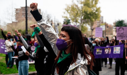 Desde 2003, cuando se empezó a llevar cuenta oficialmente de los feminicidios en España, 1.082 mujeres fueron asesinadas por sus parejas o exparejas, de ellas 45 en 2020 y cuatro en lo que va de año. Foto: AFP