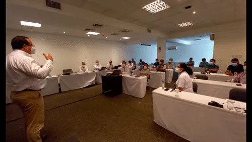 Ortega Polar señaló que se realizó la convocatoria de profesionales para oxigenar la administración a fin que hayan mejores resultados técnicos y administrativos. Foto: Difusión Ortega Polar señaló que se realizó la convocatoria de profesionales para oxigenar la administración a fin que hayan mejores resultados técnicos y administrativos. Foto: Difusión