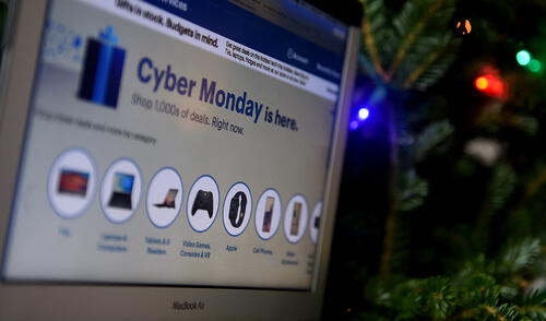 Antes de la llegada de la COVID-19, un 1,5% de comercios (65.800) vendían a través de la internet. Foto: AFP