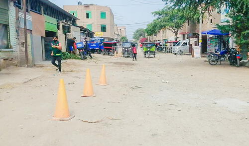 Municipio colocó tranqueras para evitar el regreso de los vendedores informales. Foto: Municipalidad de La Victoria (Chiclayo).