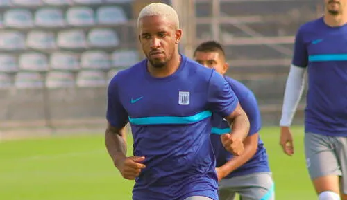 Farfán cumplió su segundo día de entrenamiento con los íntimos. Foto: Alianza Lima Farfán cumplió su segundo día de entrenamiento con los íntimos. Foto: Alianza Lima