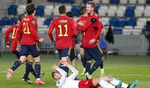 Dani Olmo le dio el triunfo a España en el último minuto del partido. Foto: Twitter/@SeFutbol