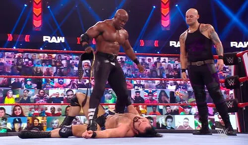 Bobby Lashley y Baron Corbin se unieron para atacar a Drew McIntyre en Raw. Foto: WWE Bobby Lashley y Baron Corbin se unieron para atacar a Drew McIntyre en Raw. Foto: WWE
