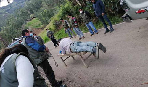 Ronderos castigaron a decenas de infractores tras sorprenderlos jugando fútbol, bebiendo licor y sin la mascarilla. Foto: Rondas campesinas Sapalache