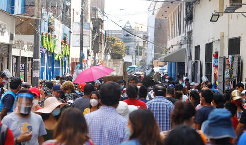 En las últimas 24 horas se registró el fallecimiento de 294 pacientes con COVID-19. Foto: La República