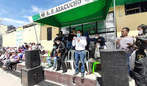 Julio Garay, creador de galletas Nutri H, en el penal de Ayacucho. Foto Difusión