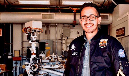 Su empeño lo demostrará cuando, junto a un grupo de profesionales de la NASA, lance en Marte el helicóptero, el primer aparato de este tipo que viaje fuera de la Tierra. Foto: EFE