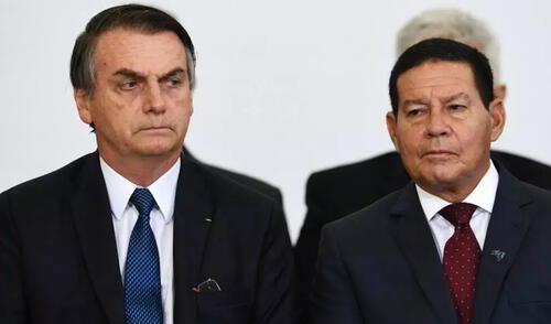 Mourão (der.) parece haber avivado las diferencias entre los países liderados por Bolsonaro (izq.) y Fernández. Foto: AFP