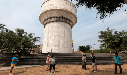 Vecinos temen brote de dengue. Foto: Deysi Portuguez / URPI - LR Vecinos temen brote de dengue. Foto: Deysi Portuguez / URPI - LR