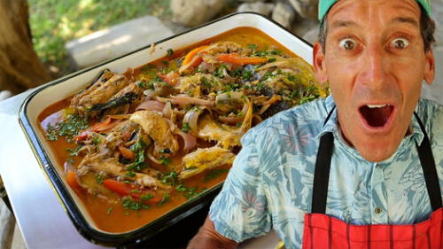 El youtuber alentó a sus seguidores a recrear el platillo y acompañarlo con yucas. Foto: captura de YouTube