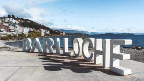 Compañeros comunicaron que la joven tenía dolor de garganta y fiebre. Sin embargo, no lo comunicó. Foto: Zeta Noticias