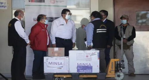 Vacunas fueron entregadas por el ministro de Agricultura, Federico Tenorio. Foto: Rodrigo Talavera / La República