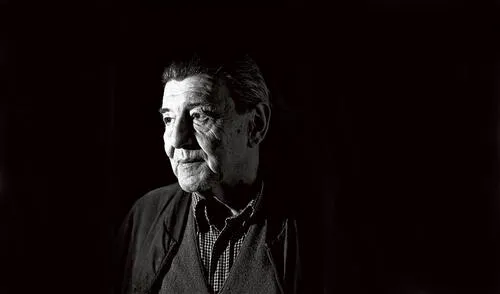 "Rafael, estamos quizás por perder la democracia, pero la defenderemos. Nos has marcado la senda con transparencia y acción", precisa Urrutia "Rafael, estamos quizás por perder la democracia, pero la defenderemos. Nos has marcado la senda con transparencia y acción", precisa Urrutia