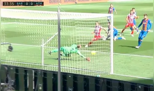 Ter Stegen se lució con una atajada doble en pocos minutos. Foto: DirecTV Sports