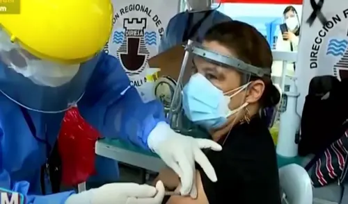 La señora agradeció al personal de salud por la pronta solución al inconveniente que tuvo. Foto: captura de Mujeres al mando La señora agradeció al personal de salud por la pronta solución al inconveniente que tuvo. Foto: captura de Mujeres al mando