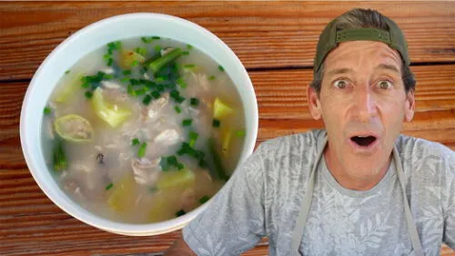 El influencer, junto a su hijo Lorenzo, conocido como ‘Descocaos’, resaltaron los nutrientes que tiene el plato. Foto: captura de YouTube El influencer, junto a su hijo Lorenzo, conocido como ‘Descocaos’, resaltaron los nutrientes que tiene el plato. Foto: captura de YouTube