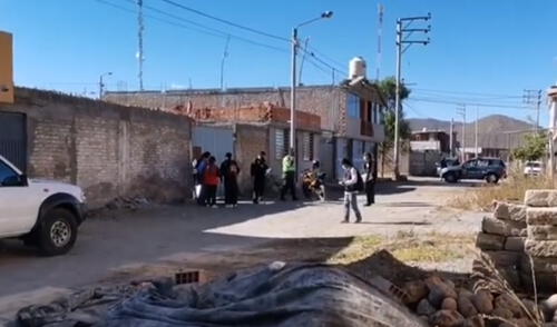 Personal del Ministerio Público realiza diligencias del levantamiento del cadáver. Foto: EPA Noticias